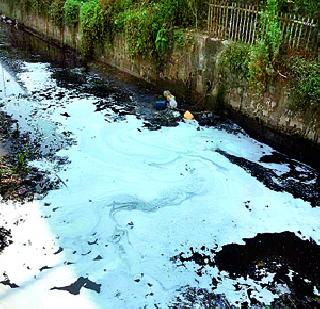 Petrol pipe spill in Kolra | कुल्र्यात पेट्रोलची पाइपलाइन फुटली