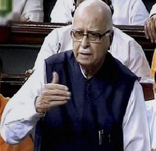 Lalkrishna Advani decides the crisis! | लालकृष्ण आडवाणी ठरतील संकटमोचक!