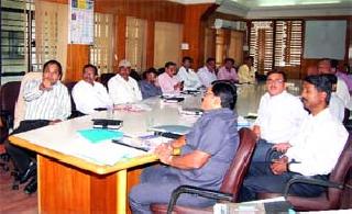 To appoint technical and engineer-level officers, | तांत्रिक व अभियंता दर्जाचे अधिकारी नियुक्त करावे,