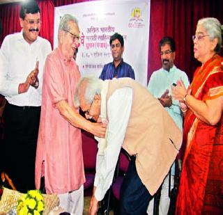 There is no option without theater | रंगभूमीशिवाय कुठलाही पर्याय नाही There is no option without theater | रंगभूमीशिवाय कुठलाही पर्याय नाही