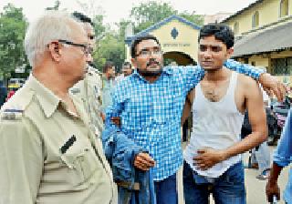 Three people were burnt to death | तिघांनी पेटवून घेतले