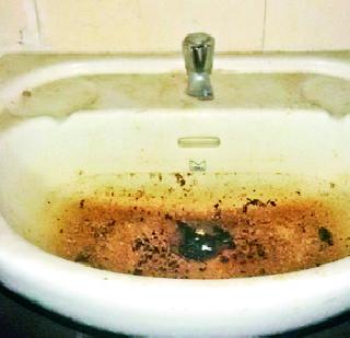 'Ashi Taishi' for public cleanliness | सार्वजनिक स्वच्छतेची ‘ऐशी तैशी’ 'Ashi Taishi' for public cleanliness | सार्वजनिक स्वच्छतेची ‘ऐशी तैशी’