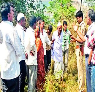 Farmers: They Work Again | शेतक:यांनी पुन्हा काम पाडले बंद Farmers: They Work Again | शेतक:यांनी पुन्हा काम पाडले बंद