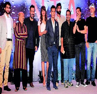 Vikram Phadnis got down in the direction | विक्रम फडणीस दिग्दर्शनात उतरला Vikram Phadnis got down in the direction | विक्रम फडणीस दिग्दर्शनात उतरला