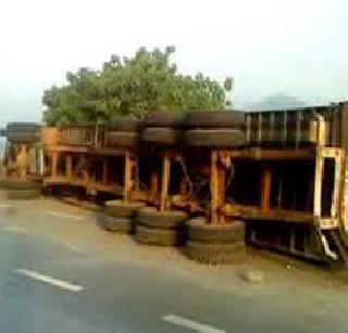 Six killed in a container in Satara | सातारा येथे कंटेनरच्या धडकेत सहा ठार