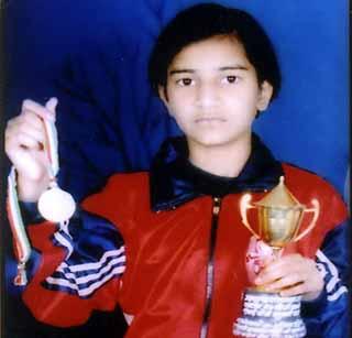 Golden Globe of Akhatwada Newspaper | आखातवाड्याच्या वृत्तिकाची स्वर्णिम कामगिरी