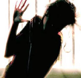 Khapoli woman suffocated assault | खोपोलीत महिलेस बेदम मारहाण Khapoli woman suffocated assault | खोपोलीत महिलेस बेदम मारहाण