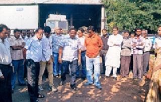 Bullet terror on the Dhan Ghat | दहन घाटावर गुंडांची दहशत