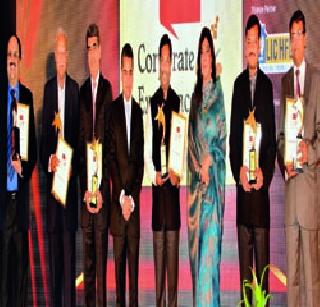 Colored Lokmat corporate event due to 'Excellence' | ‘एक्सलेन्स’मुळे रंगला लोकमत कॉर्पोरेट सोहळा