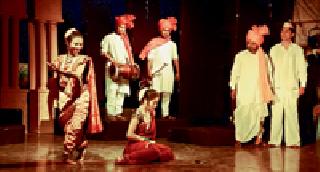 Vithabai 's pain of planting | लावणीसम्राज्ञीची व्यथा ‘विठाबाई’