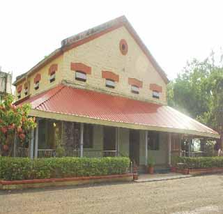 Proposed Rehabilitation Fund 'breaker' | प्रस्तावित विश्रामभवनाला निधीचा ‘ब्रेकर’