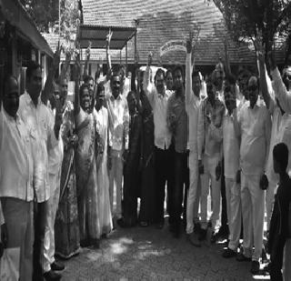 NCP's Varachshma on Karjat Gram Panchayat | कर्जत ग्रामपंचायतीवर राष्ट्रवादीचा वरचष्मा NCP's Varachshma on Karjat Gram Panchayat | कर्जत ग्रामपंचायतीवर राष्ट्रवादीचा वरचष्मा