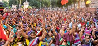 Anganwadi sevikas again again elgar | अंगणवाडी सेविकांचा पुन्हा एल्गार