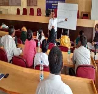 Training and workshops for members of Washim Zilla Parishad | वाशिम जिल्हा परिषद सदस्यांचे प्रशिक्षण व कार्यशाळा