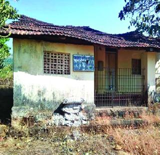 The gang robbed the tourists | पर्यटकांना लुटणारी टोळी गजाआड The gang robbed the tourists | पर्यटकांना लुटणारी टोळी गजाआड