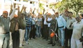 100 crores deal jam | १०० कोटींचा व्यवहार ठप्प