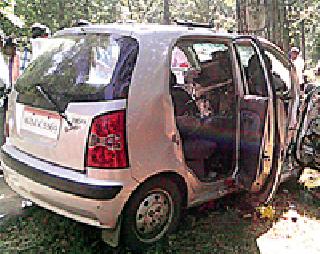 Car tree hit; Siblings killed | कारची झाडाला धडक; भावंडं ठार Car tree hit; Siblings killed | कारची झाडाला धडक; भावंडं ठार