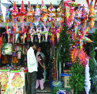 Christmas preparations for the living society | ािस्ती समाजात ख्रिसमसची तयारी जय्यत सुरू