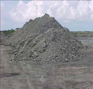 The use of charcoal is now in the field! | कोळशाच्या राखेचा वापर आता शेतात! The use of charcoal is now in the field! | कोळशाच्या राखेचा वापर आता शेतात!