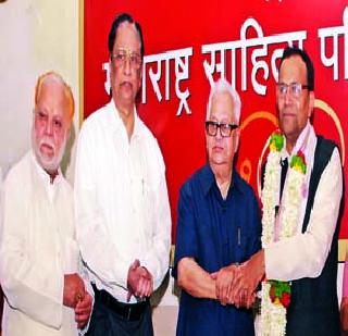 The opportunity to contribute to Maharashtra's contribution | महाराष्ट्राचे योगदान मांडण्याची संधी