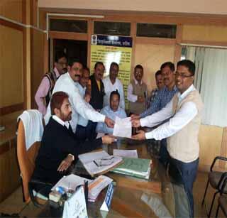 Tehsildar-nayab tehsildar organization movement | तहसीलदार- नायब तहसीलदार संघटनेचे आंदोलन Tehsildar-nayab tehsildar organization movement | तहसीलदार- नायब तहसीलदार संघटनेचे आंदोलन