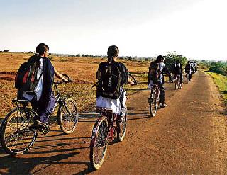 Climbing bicycle | चढणवाटांवरची सायकल Climbing bicycle | चढणवाटांवरची सायकल