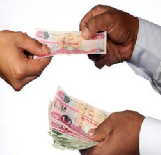 Helpful mobilize for homeless person | कनवाळू बेघर व्यक्तीसाठी जमवली मदत