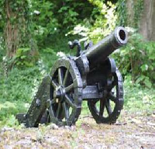 'Padmadurga' cleanliness drive found! | ‘पद्मदुर्ग’च्या स्वच्छता मोहिमेत सापडली तोफ! 'Padmadurga' cleanliness drive found! | ‘पद्मदुर्ग’च्या स्वच्छता मोहिमेत सापडली तोफ!