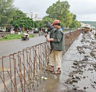 How many more wickets to take? | आणखी किती बळी घेणार? How many more wickets to take? | आणखी किती बळी घेणार?