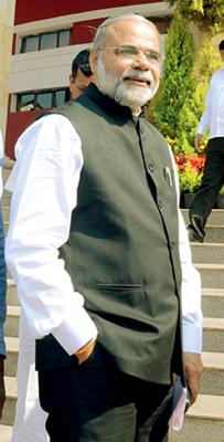 When Modi comes ... | मोदी येतात तेव्हा ... When Modi comes ... | मोदी येतात तेव्हा ...