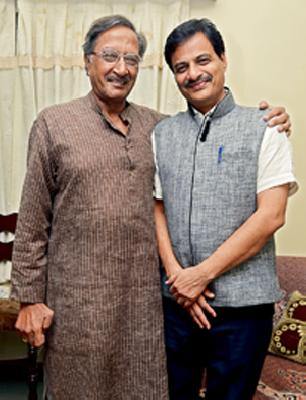 Spirituality of the visit of the disciple | गुरु शिष्याच्या भेटीची भावपूर्णता Spirituality of the visit of the disciple | गुरु शिष्याच्या भेटीची भावपूर्णता