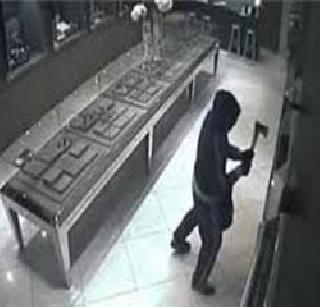 Riot on jewelers in Pune | पुण्यात ज्वेलर्सवर दरोडा Riot on jewelers in Pune | पुण्यात ज्वेलर्सवर दरोडा