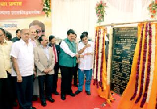 Metro trains get momentum | मेट्रो रेल्वेला मिळाली गती