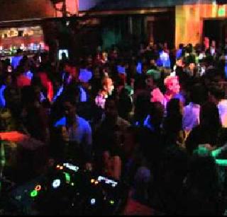 Thirty-fours give a glance over! | थर्टी फर्स्टच्या गोंगाटाला आवर घाला!