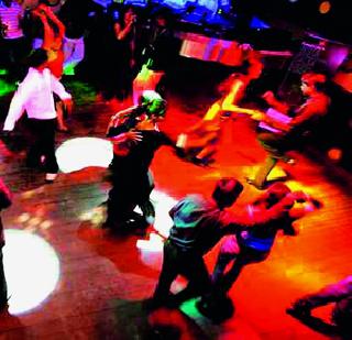 Private parties also require permission | खासगी पार्ट्यांनाही परवानगी आवश्यक