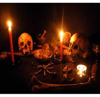 Mantrik GajaAad, who sacrificed two women | दोन महिलांचा बळी देणारी मांत्रिक गजाआड