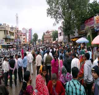 Shree's philosophy of lakhs took place in Shiga | शेगावात लाखो भाविकांनी घेतले श्रींचे दर्शन Shree's philosophy of lakhs took place in Shiga | शेगावात लाखो भाविकांनी घेतले श्रींचे दर्शन