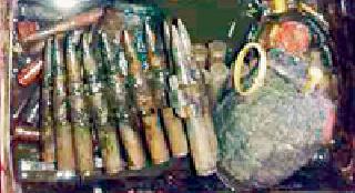 'He' left the ammunition in the premises of Thane | ‘तो’ दारूगोळा पुरला ठाण्याच्या आवारातच