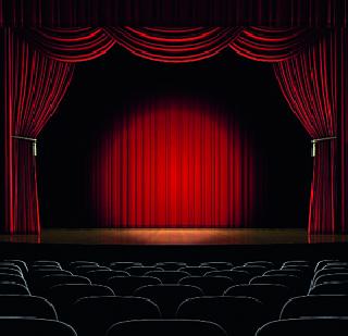 Despite the cultural city, | सांस्कृतिक नगरी असूनही सभागृहांचीच वानवा