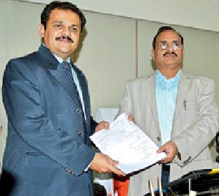 Development of 'model' to make Nagpur | नागपूरला बनविणार विकासाचे ‘मॉडेल’ Development of 'model' to make Nagpur | नागपूरला बनविणार विकासाचे ‘मॉडेल’