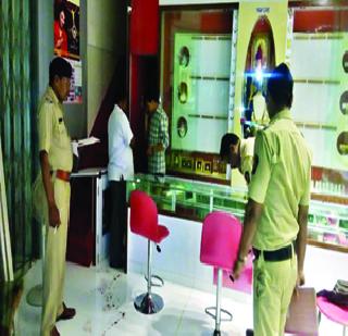 Trying to get robbery from Kamothet Trikuta | कामोठेत त्रिकुटाकडून दरोड्याचा प्रयत्न