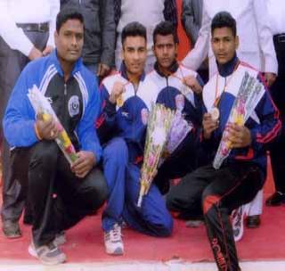 'Shivaji' boxer's flagship in National Boxing Championship | राष्ट्रीय मुष्टियुद्ध स्पर्धेत ‘शिवाजी’च्या बॉक्सरांचा जलवा