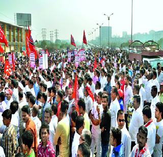 Kharghar hit on toll | खारघर टोलवर धडक