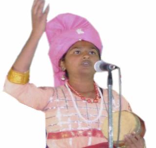 Juggern from the bouquet chubby! | बुलडाण्यातील चिमुरडीचा पोवाड्यातून जागर ! Juggern from the bouquet chubby! | बुलडाण्यातील चिमुरडीचा पोवाड्यातून जागर !