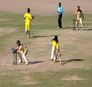 Nagpur, Amravati beat Vijay in T20I match | टी-२0 क्रिकेट सामन्यात नागपूर, अमरावती संघाचा विजय Nagpur, Amravati beat Vijay in T20I match | टी-२0 क्रिकेट सामन्यात नागपूर, अमरावती संघाचा विजय