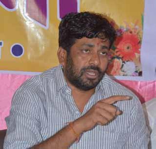 Insert farm works under 'Roho'! | शेतीची कामे ‘रोहयो’ अंतर्गत समाविष्ट करा! Insert farm works under 'Roho'! | शेतीची कामे ‘रोहयो’ अंतर्गत समाविष्ट करा!