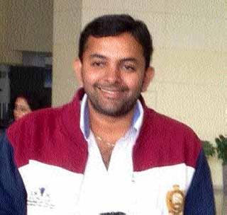 Businessman Jayant Padgilwar's son missing | उद्योजक जयंत पडगीलवार यांचा मुलगा बेपत्ता Businessman Jayant Padgilwar's son missing | उद्योजक जयंत पडगीलवार यांचा मुलगा बेपत्ता