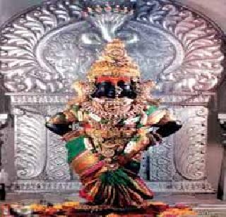 Women's rush for the festival of Rukmini maternity leave | भोगीनिमित्त रुक्मिणी मातेच्या दर्शनाला महिलांची गर्दी Women's rush for the festival of Rukmini maternity leave | भोगीनिमित्त रुक्मिणी मातेच्या दर्शनाला महिलांची गर्दी