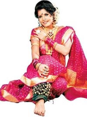 Lavani is my breath - Surekha Punekar: The audience needs to change the attitude | लावणीच माझा श्वास - सुरेखा पुणेकर : रसिकांनी दृष्टिकोन बदलणे आवश्यक Lavani is my breath - Surekha Punekar: The audience needs to change the attitude | लावणीच माझा श्वास - सुरेखा पुणेकर : रसिकांनी दृष्टिकोन बदलणे आवश्यक