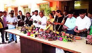 Corporators destroyed Manza | नगरसेवकांनी नष्ट केला मांजा